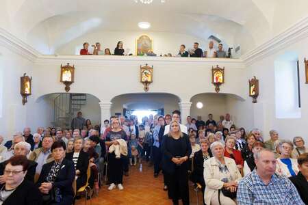 Blagoslov prenovljene cerkve sv. Mihaela na Dolnjem Zemonu  (8)